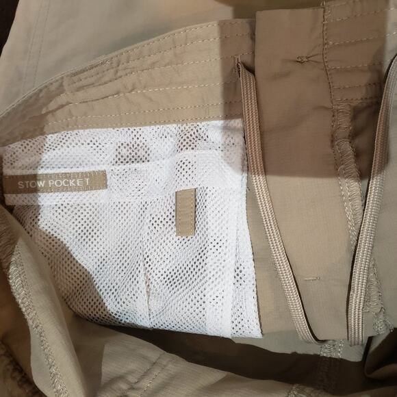 The North Faces Shorts Women 4 Tan Nylon Hiking Outdoor Bermuda Pockets - Picture 7 of 7